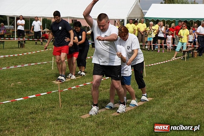 Zdjęcie w galerii na portalu naszraciborz.pl: Bieg narciarski i rzut jajkiem do fartuszka, czyli Turniej Sołectw Gminy Kornowac wiadomości z regionu