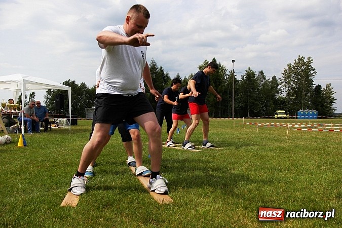 Zdjęcie w galerii na portalu naszraciborz.pl: Bieg narciarski i rzut jajkiem do fartuszka, czyli Turniej Sołectw Gminy Kornowac wiadomości z regionu