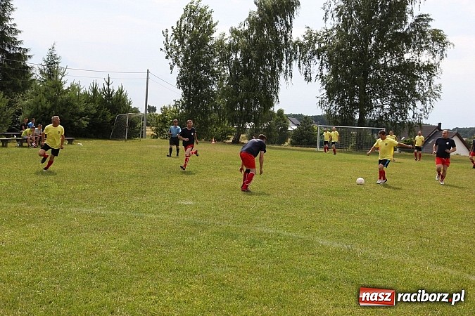 Zdjęcie w galerii na portalu naszraciborz.pl: Bieg narciarski i rzut jajkiem do fartuszka, czyli Turniej Sołectw Gminy Kornowac wiadomości z regionu