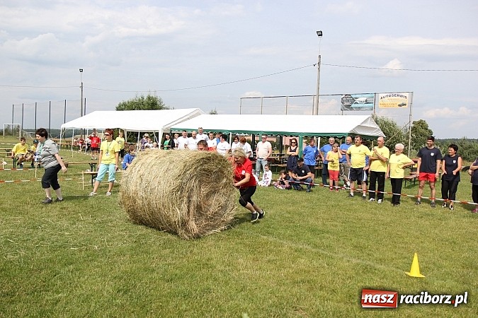 Zdjęcie w galerii na portalu naszraciborz.pl: Bieg narciarski i rzut jajkiem do fartuszka, czyli Turniej Sołectw Gminy Kornowac wiadomości z regionu