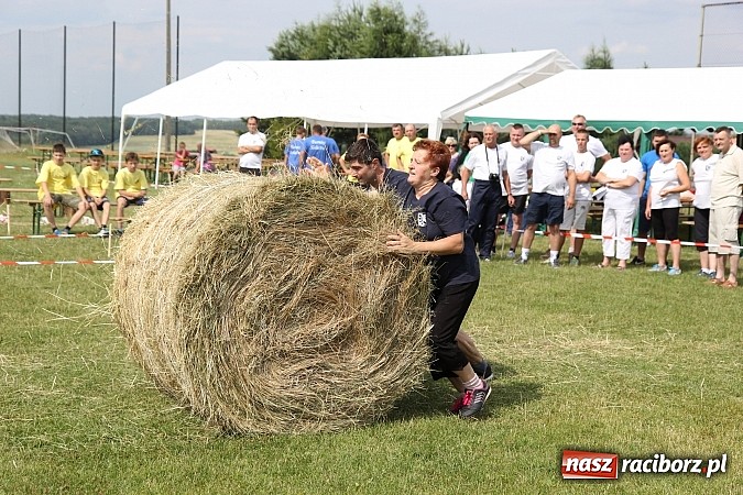 Zdjęcie w galerii na portalu naszraciborz.pl: Bieg narciarski i rzut jajkiem do fartuszka, czyli Turniej Sołectw Gminy Kornowac wiadomości z regionu