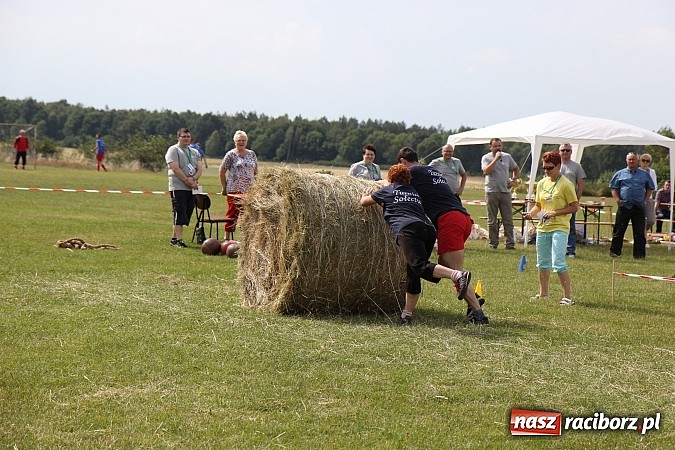 Zdjęcie w galerii na portalu naszraciborz.pl: Bieg narciarski i rzut jajkiem do fartuszka, czyli Turniej Sołectw Gminy Kornowac wiadomości z regionu