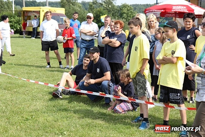 Zdjęcie w galerii na portalu naszraciborz.pl: Bieg narciarski i rzut jajkiem do fartuszka, czyli Turniej Sołectw Gminy Kornowac wiadomości z regionu