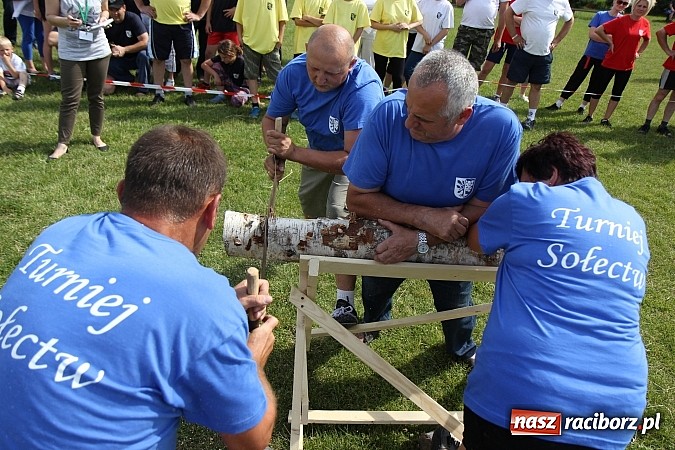 Zdjęcie w galerii na portalu naszraciborz.pl: Bieg narciarski i rzut jajkiem do fartuszka, czyli Turniej Sołectw Gminy Kornowac wiadomości z regionu