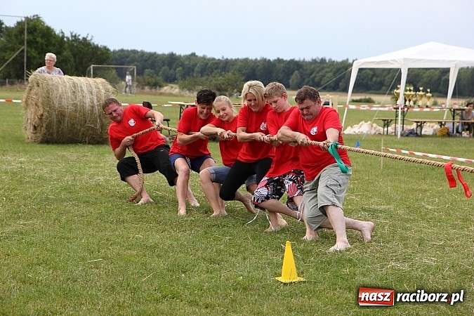 Zdjęcie w galerii na portalu naszraciborz.pl: Bieg narciarski i rzut jajkiem do fartuszka, czyli Turniej Sołectw Gminy Kornowac wiadomości z regionu