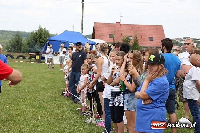 Zdjęcie w galerii na portalu naszraciborz.pl: Bieg narciarski i rzut jajkiem do fartuszka, czyli Turniej Sołectw Gminy Kornowac wiadomości z regionu
