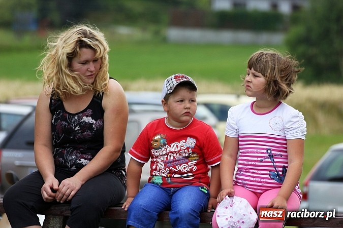 Zdjęcie w galerii na portalu naszraciborz.pl: Bieg narciarski i rzut jajkiem do fartuszka, czyli Turniej Sołectw Gminy Kornowac wiadomości z regionu