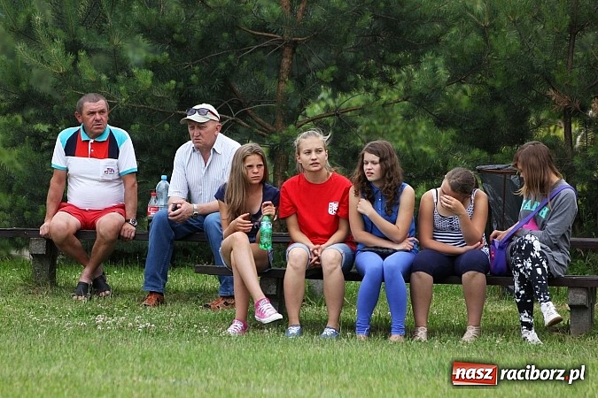 Zdjęcie w galerii na portalu naszraciborz.pl: Bieg narciarski i rzut jajkiem do fartuszka, czyli Turniej Sołectw Gminy Kornowac wiadomości z regionu