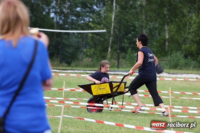 Zdjęcie w galerii na portalu naszraciborz.pl: Bieg narciarski i rzut jajkiem do fartuszka, czyli Turniej Sołectw Gminy Kornowac wiadomości z regionu