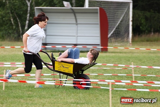 Zdjęcie w galerii na portalu naszraciborz.pl: Bieg narciarski i rzut jajkiem do fartuszka, czyli Turniej Sołectw Gminy Kornowac wiadomości z regionu
