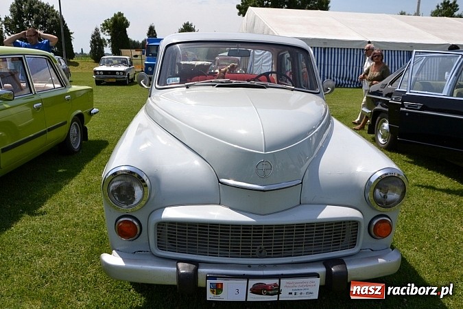 Zdjęcie w galerii na portalu naszraciborz.pl: Ponad sto wozów na VII zlocie w Zabełkowie wiadomości z regionu