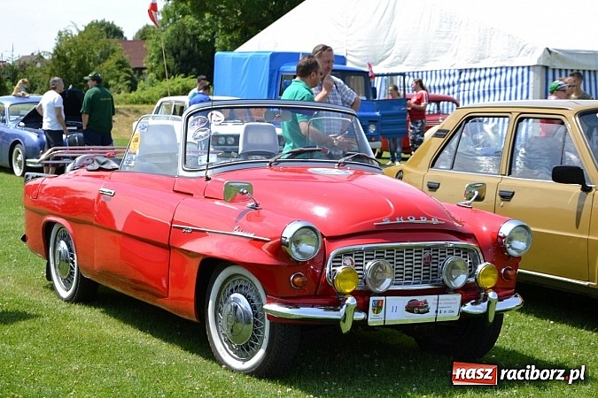 Zdjęcie w galerii na portalu naszraciborz.pl: Ponad sto wozów na VII zlocie w Zabełkowie wiadomości z regionu