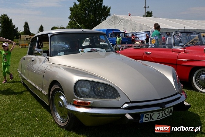 Zdjęcie w galerii na portalu naszraciborz.pl: Ponad sto wozów na VII zlocie w Zabełkowie wiadomości z regionu