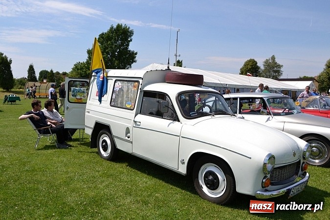 Zdjęcie w galerii na portalu naszraciborz.pl: Ponad sto wozów na VII zlocie w Zabełkowie wiadomości z regionu