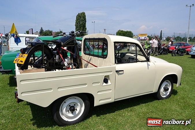 Zdjęcie w galerii na portalu naszraciborz.pl: Ponad sto wozów na VII zlocie w Zabełkowie wiadomości z regionu