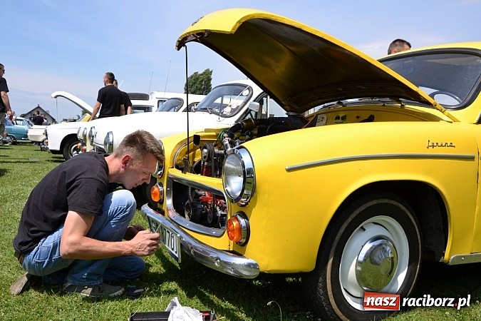 Zdjęcie w galerii na portalu naszraciborz.pl: Ponad sto wozów na VII zlocie w Zabełkowie wiadomości z regionu