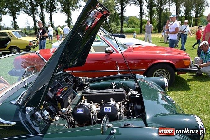 Zdjęcie w galerii na portalu naszraciborz.pl: Ponad sto wozów na VII zlocie w Zabełkowie wiadomości z regionu