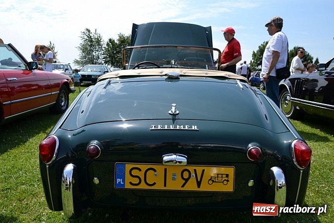 Zdjęcie w galerii na portalu naszraciborz.pl: Ponad sto wozów na VII zlocie w Zabełkowie wiadomości z regionu