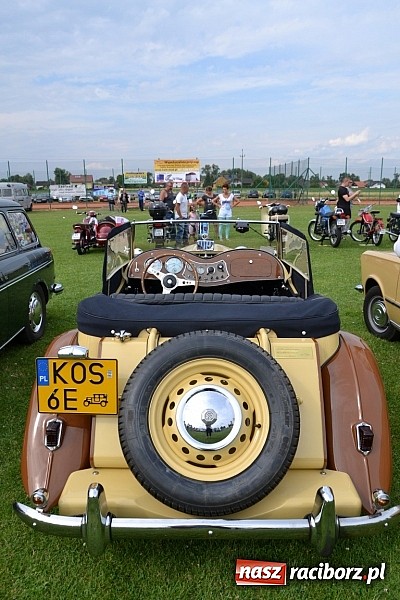 Zdjęcie w galerii na portalu naszraciborz.pl: Ponad sto wozów na VII zlocie w Zabełkowie wiadomości z regionu