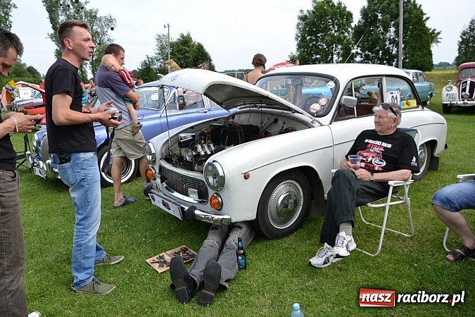 Zdjęcie w galerii na portalu naszraciborz.pl: Ponad sto wozów na VII zlocie w Zabełkowie wiadomości z regionu