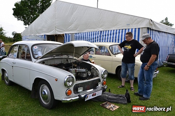 Zdjęcie w galerii na portalu naszraciborz.pl: Ponad sto wozów na VII zlocie w Zabełkowie wiadomości z regionu