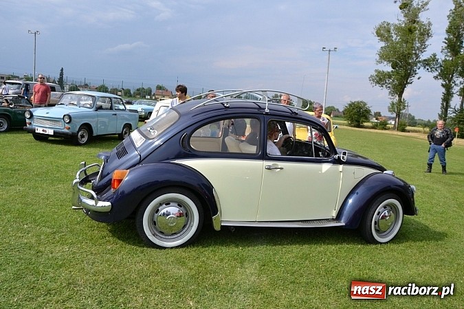 Zdjęcie w galerii na portalu naszraciborz.pl: Ponad sto wozów na VII zlocie w Zabełkowie wiadomości z regionu