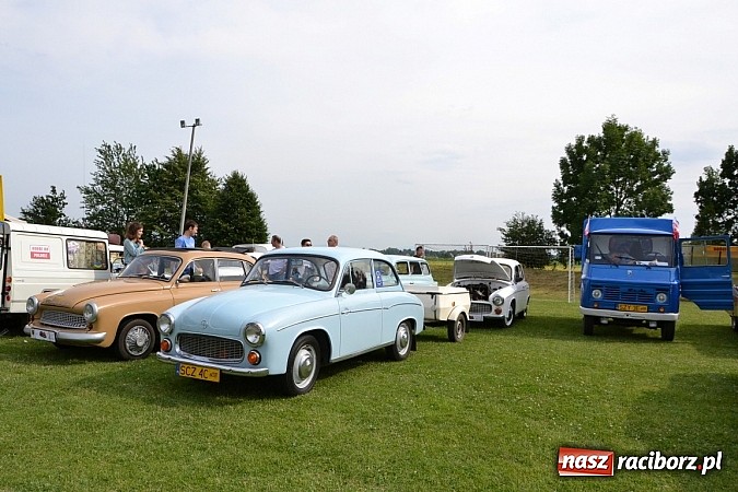 Zdjęcie w galerii na portalu naszraciborz.pl: Ponad sto wozów na VII zlocie w Zabełkowie wiadomości z regionu