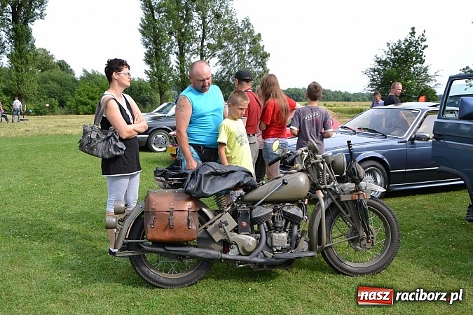 Zdjęcie w galerii na portalu naszraciborz.pl: Ponad sto wozów na VII zlocie w Zabełkowie wiadomości z regionu