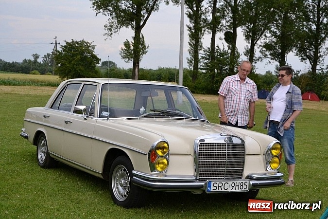 Zdjęcie w galerii na portalu naszraciborz.pl: Ponad sto wozów na VII zlocie w Zabełkowie wiadomości z regionu