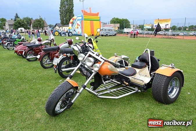 Zdjęcie w galerii na portalu naszraciborz.pl: Ponad sto wozów na VII zlocie w Zabełkowie wiadomości z regionu