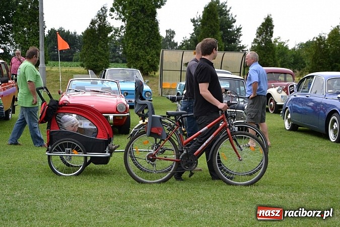 Zdjęcie w galerii na portalu naszraciborz.pl: Ponad sto wozów na VII zlocie w Zabełkowie wiadomości z regionu