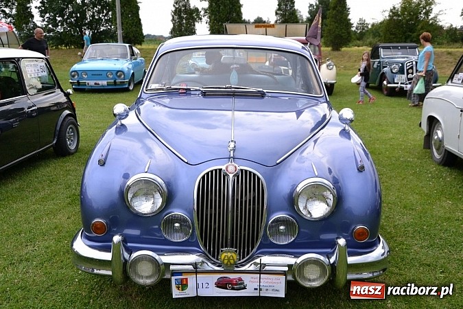 Zdjęcie w galerii na portalu naszraciborz.pl: Ponad sto wozów na VII zlocie w Zabełkowie wiadomości z regionu