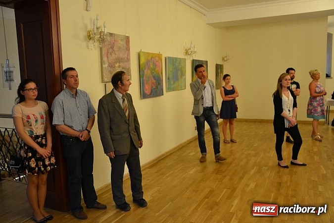 Zdjęcie w galerii na portalu naszraciborz.pl: Nierealne - wernisaż wystawy Sylwii Marcinków Matulka na zamku  wiadomości z regionu