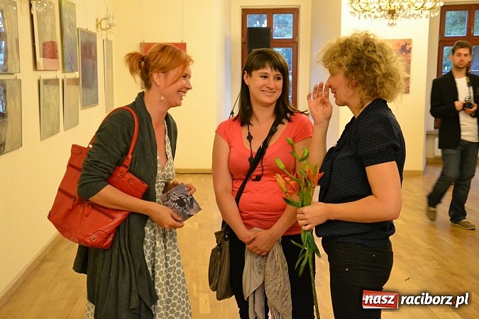 Zdjęcie w galerii na portalu naszraciborz.pl: Nierealne - wernisaż wystawy Sylwii Marcinków Matulka na zamku  wiadomości z regionu