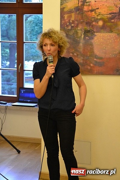 Zdjęcie w galerii na portalu naszraciborz.pl: Nierealne - wernisaż wystawy Sylwii Marcinków Matulka na zamku  wiadomości z regionu