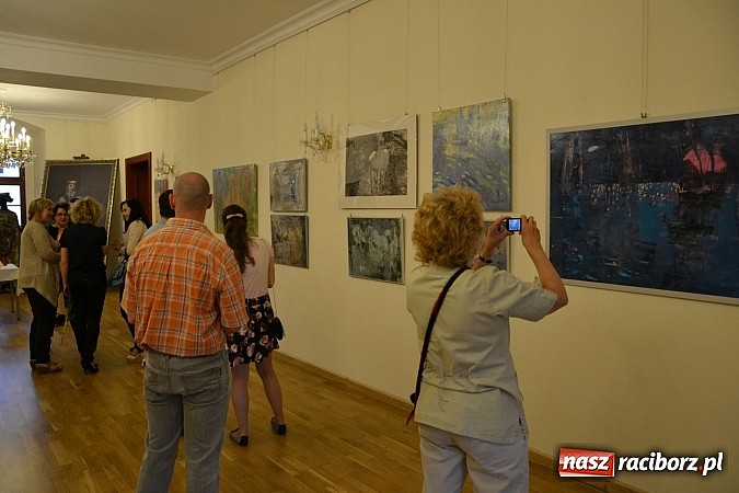 Zdjęcie w galerii na portalu naszraciborz.pl: Nierealne - wernisaż wystawy Sylwii Marcinków Matulka na zamku  wiadomości z regionu