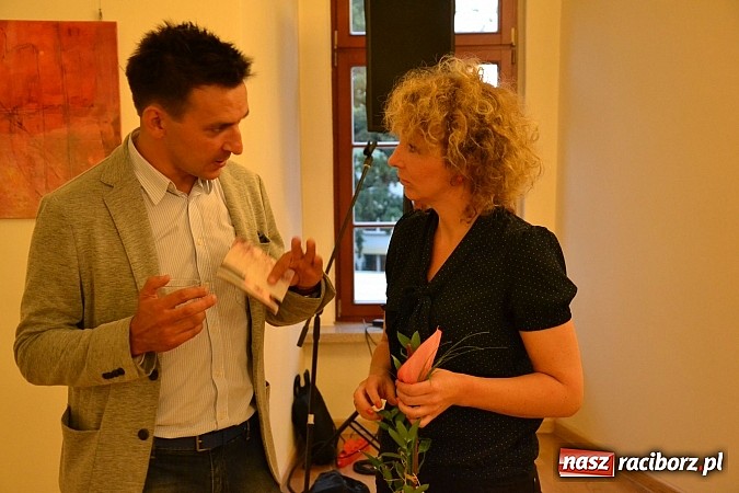 Zdjęcie w galerii na portalu naszraciborz.pl: Nierealne - wernisaż wystawy Sylwii Marcinków Matulka na zamku  wiadomości z regionu