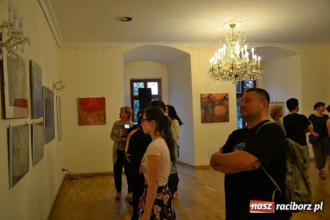 Zdjęcie w galerii na portalu naszraciborz.pl: Nierealne - wernisaż wystawy Sylwii Marcinków Matulka na zamku  wiadomości z regionu