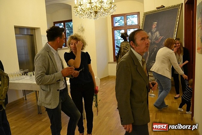 Zdjęcie w galerii na portalu naszraciborz.pl: Nierealne - wernisaż wystawy Sylwii Marcinków Matulka na zamku  wiadomości z regionu