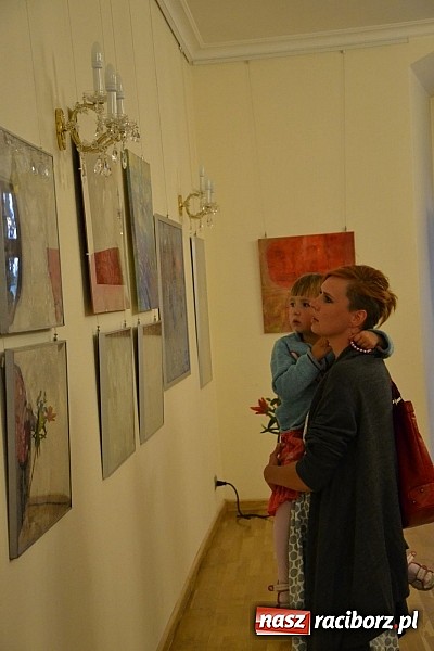 Zdjęcie w galerii na portalu naszraciborz.pl: Nierealne - wernisaż wystawy Sylwii Marcinków Matulka na zamku  wiadomości z regionu