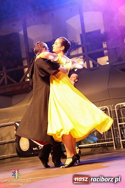 Zdjęcie w galerii na portalu naszraciborz.pl: Tancerze z MDK, Zyg-Zak i fire-show - III Zamkowa Noc z Duchami raz jeszcze wiadomości z regionu