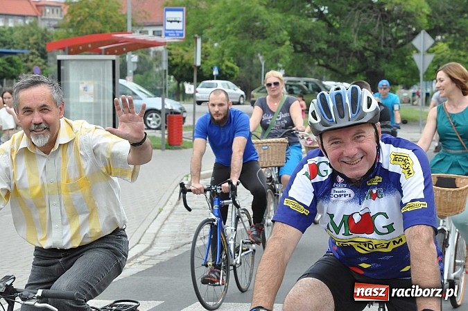 Zdjęcie w galerii na portalu naszraciborz.pl: Szósta Rowerowa Masa Krytyczna przejechała przez Racibórz. Super frekwencja wiadomości z regionu