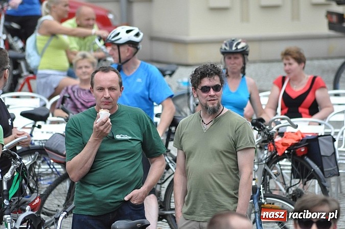 Zdjęcie w galerii na portalu naszraciborz.pl: Szósta Rowerowa Masa Krytyczna przejechała przez Racibórz. Super frekwencja wiadomości z regionu