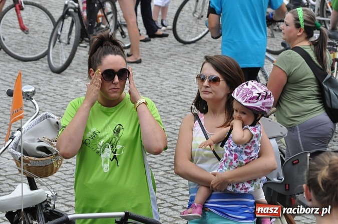 Zdjęcie w galerii na portalu naszraciborz.pl: Szósta Rowerowa Masa Krytyczna przejechała przez Racibórz. Super frekwencja wiadomości z regionu