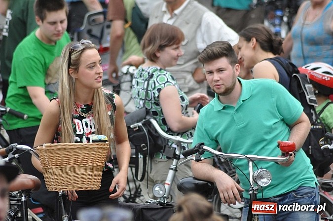 Zdjęcie w galerii na portalu naszraciborz.pl: Szósta Rowerowa Masa Krytyczna przejechała przez Racibórz. Super frekwencja wiadomości z regionu