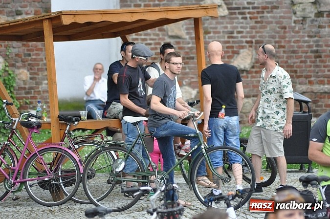 Zdjęcie w galerii na portalu naszraciborz.pl: Szósta Rowerowa Masa Krytyczna przejechała przez Racibórz. Super frekwencja wiadomości z regionu