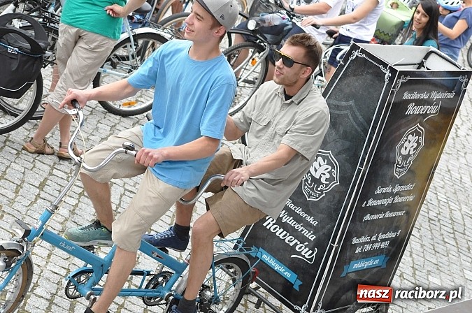Zdjęcie w galerii na portalu naszraciborz.pl: Szósta Rowerowa Masa Krytyczna przejechała przez Racibórz. Super frekwencja wiadomości z regionu