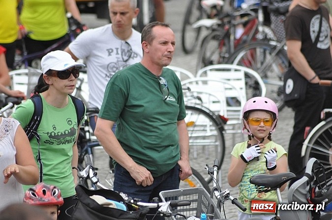 Zdjęcie w galerii na portalu naszraciborz.pl: Szósta Rowerowa Masa Krytyczna przejechała przez Racibórz. Super frekwencja wiadomości z regionu