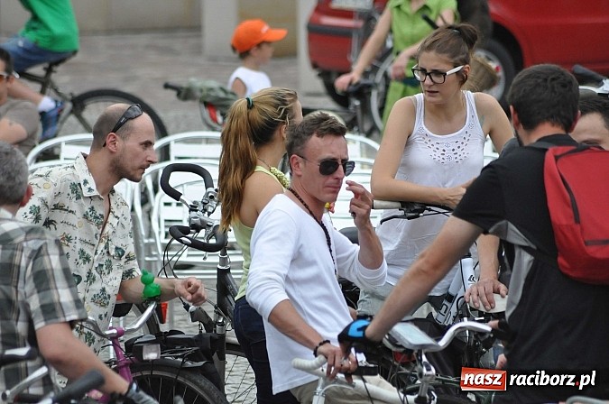 Zdjęcie w galerii na portalu naszraciborz.pl: Szósta Rowerowa Masa Krytyczna przejechała przez Racibórz. Super frekwencja wiadomości z regionu