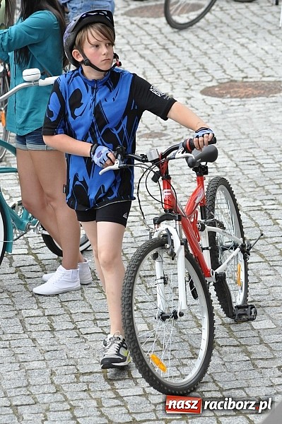 Zdjęcie w galerii na portalu naszraciborz.pl: Szósta Rowerowa Masa Krytyczna przejechała przez Racibórz. Super frekwencja wiadomości z regionu